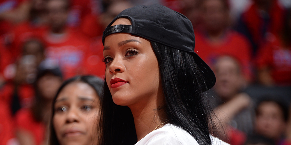 rihanna with hat