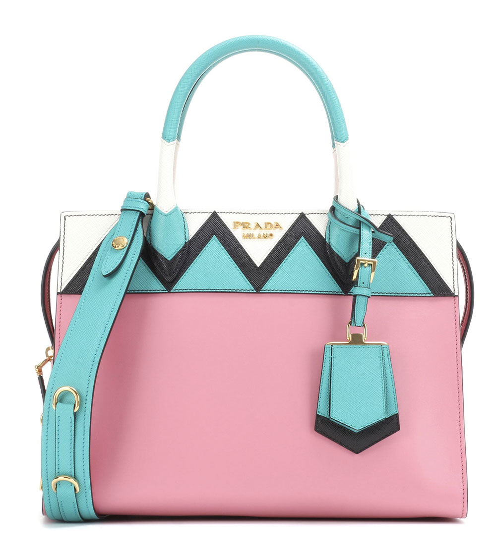 pink handbag outfit