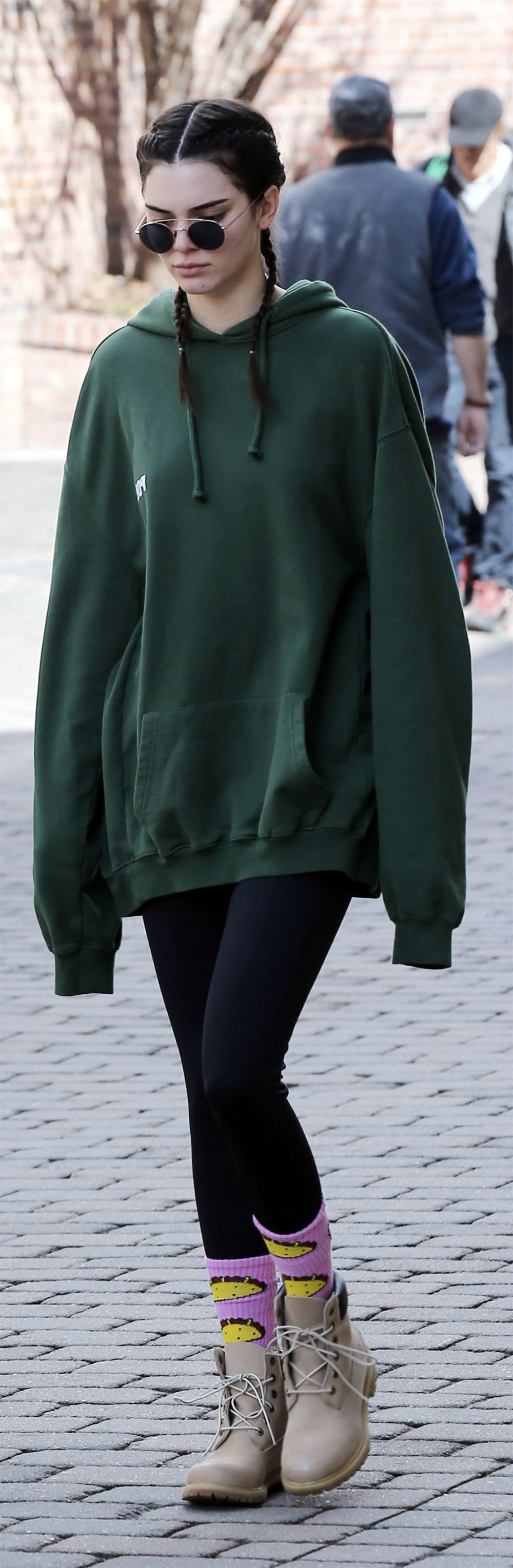 kendall jenner oversized hoodies