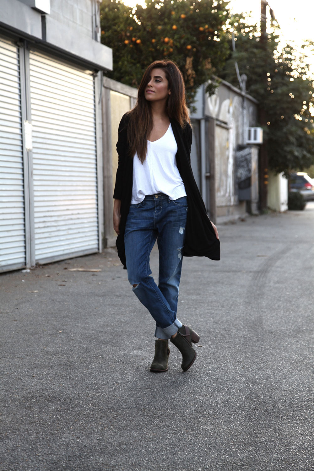 boyfriend jeans outfit