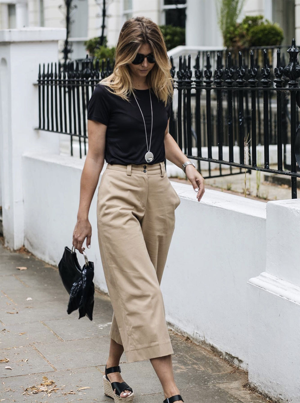 How to Look Stylish with Wide-Leg Trousers - Outfitmag.com