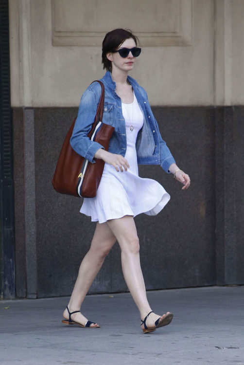 anne hathaway denim jacket outfits